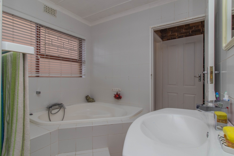 3 Bedroom Property for Sale in Kleinmond Western Cape